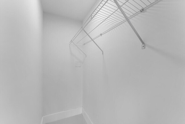 Building Photo - 2425 Presidential Way