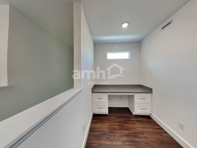 Building Photo - 4832 Blushing Star St