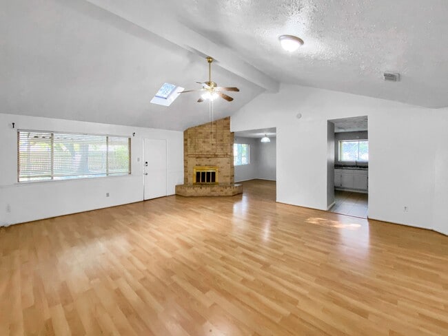 Building Photo - 19311 Spanish Needle Dr