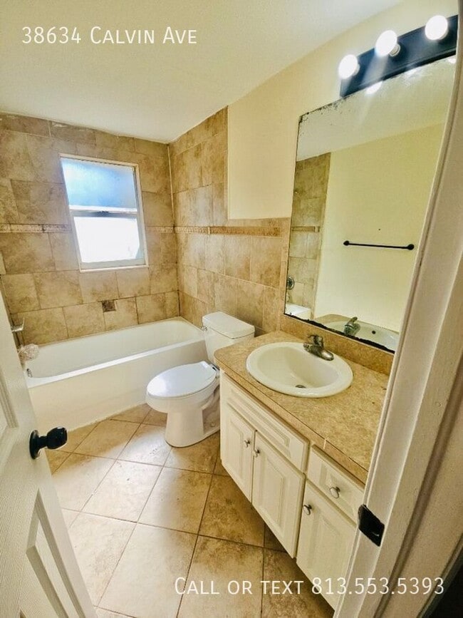 Building Photo - 38634 Calvin Ave