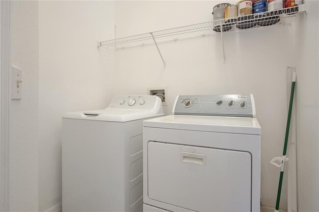 Building Photo - 990 Kenbar St