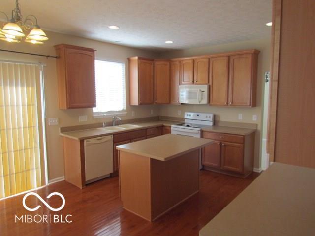 Building Photo - 13951 Avalon Blvd