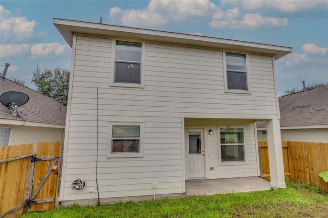 Building Photo - 6324 Austinville Dr