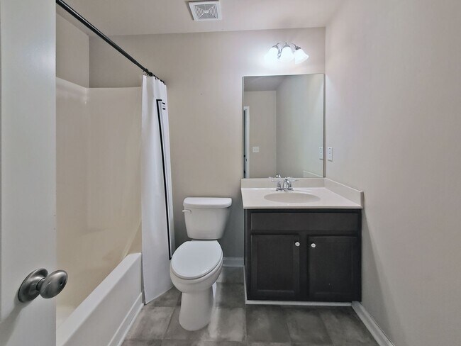 Building Photo - Prime Marietta Location – 3BR Home with Fenced Yard