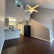 Building Photo - $500 Off 1st Full Month!* All Utilities In...