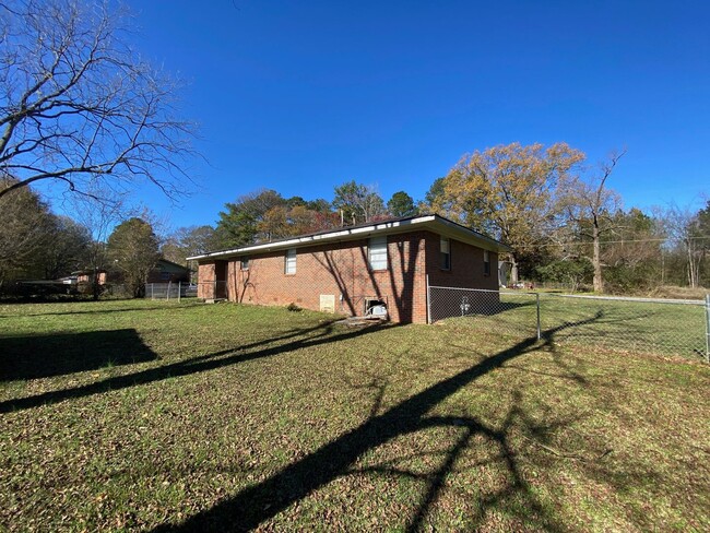 Building Photo - 4029 Stone Dr