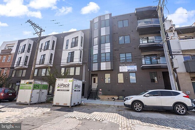 Building Photo - 408 N Front St