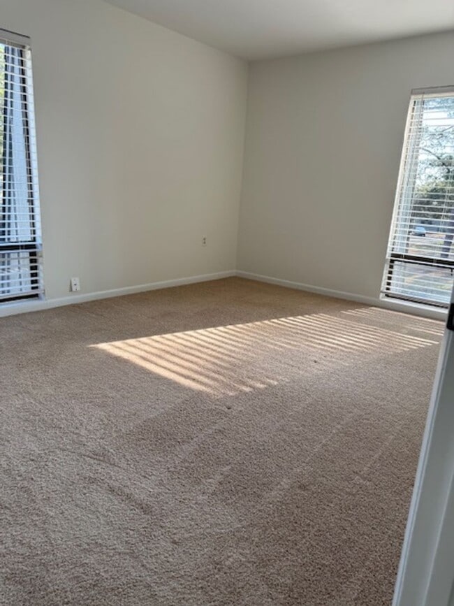 Building Photo - Salt Marsh Cove