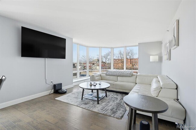 Building Photo - 250 E Harbortown Dr