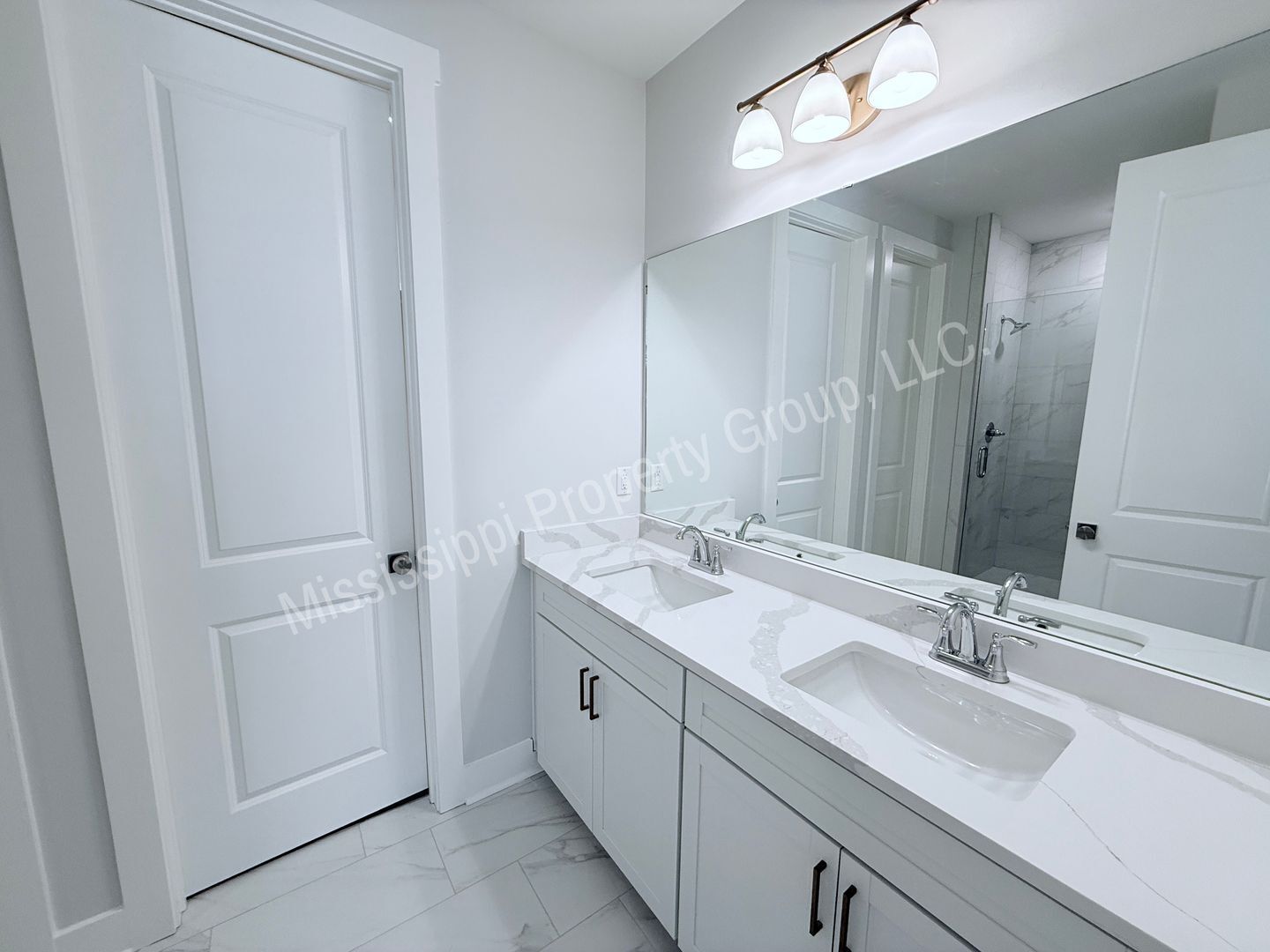 Building Photo - 684 Miramar Ln