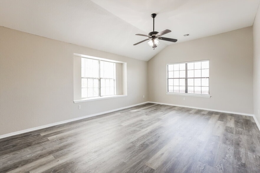 Building Photo - 2209 SW 135th Pl