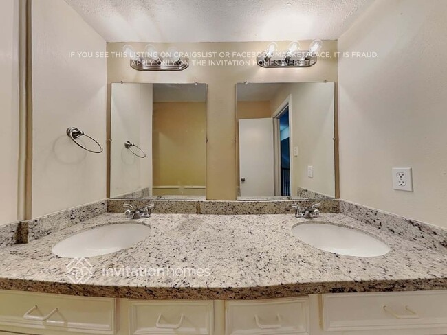 Building Photo - 4814 Wind Chimes Dr