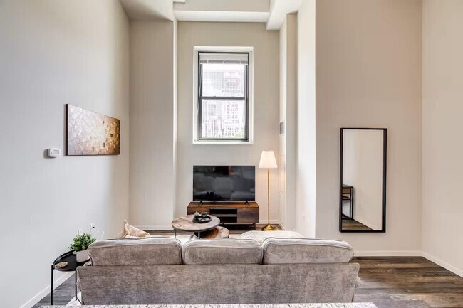 Building Photo - 309 Vine St