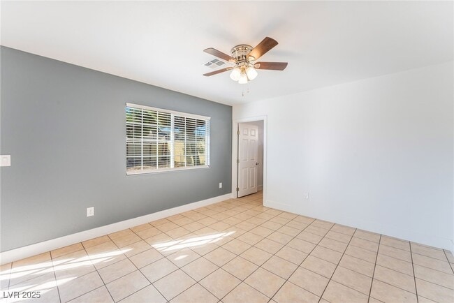 Building Photo - 1416 Cholla Way