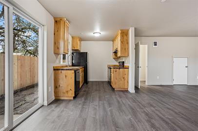 Building Photo - **MOVE IN SPECIAL** Modern Comfort in Sheridan: Spacious 3-Bed