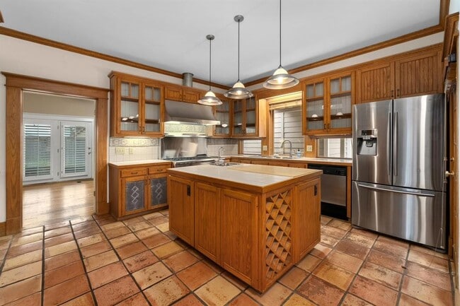 Building Photo - 1502 Murray Ln