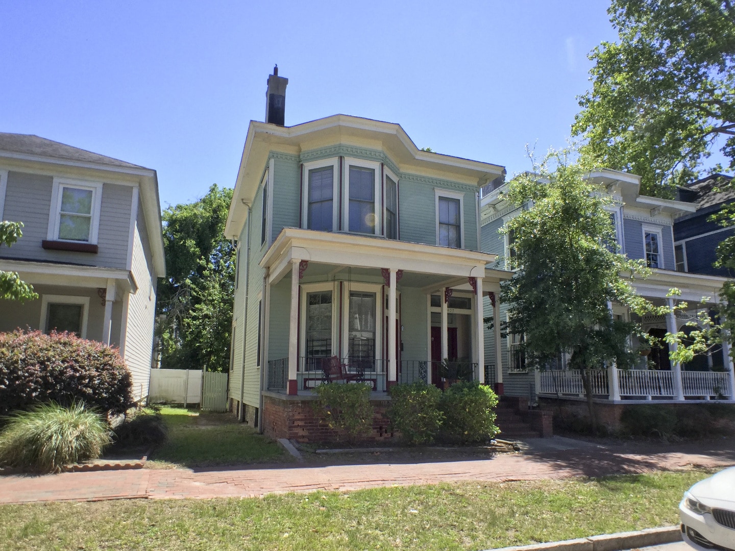 Building Photo - 407 E Park Ave