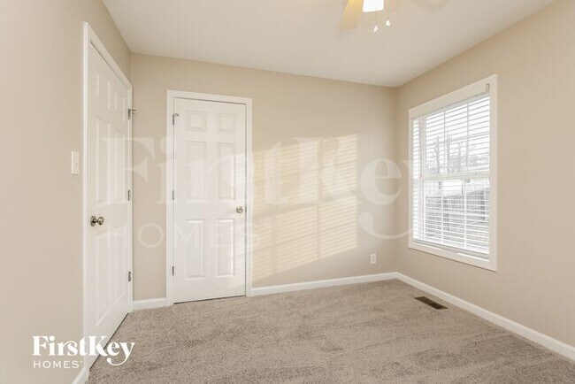 Building Photo - 1500 Cedar Springs Cir