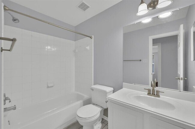 Building Photo - 3 Peach Ridge Pl
