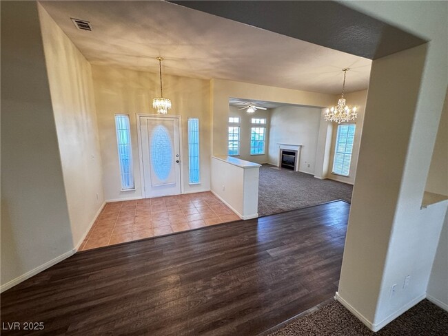 Building Photo - 5117 Elm Grove Dr