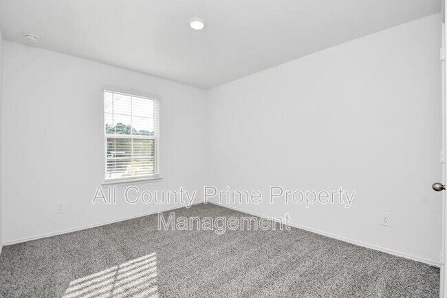 Building Photo - 40427 Basalt Elm Rd