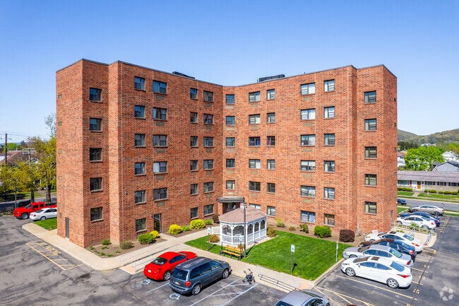 Primary Photo - Midtowne Apartments