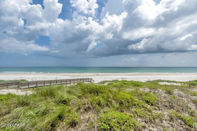 Building Photo - 4626 Harbour Village Blvd