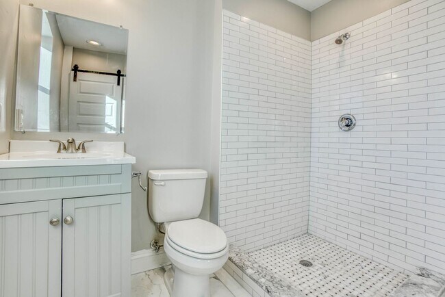 Building Photo - 1623 E Baltimore St