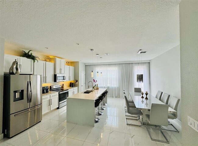 Building Photo - 6313 Glory Bower Dr