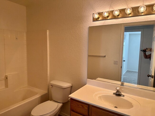 Building Photo - 111 Cypress Dr