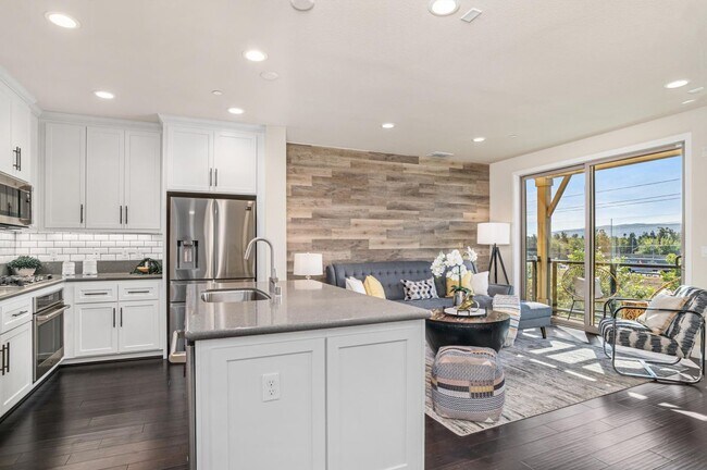Building Photo - 833 Tranquility Cir