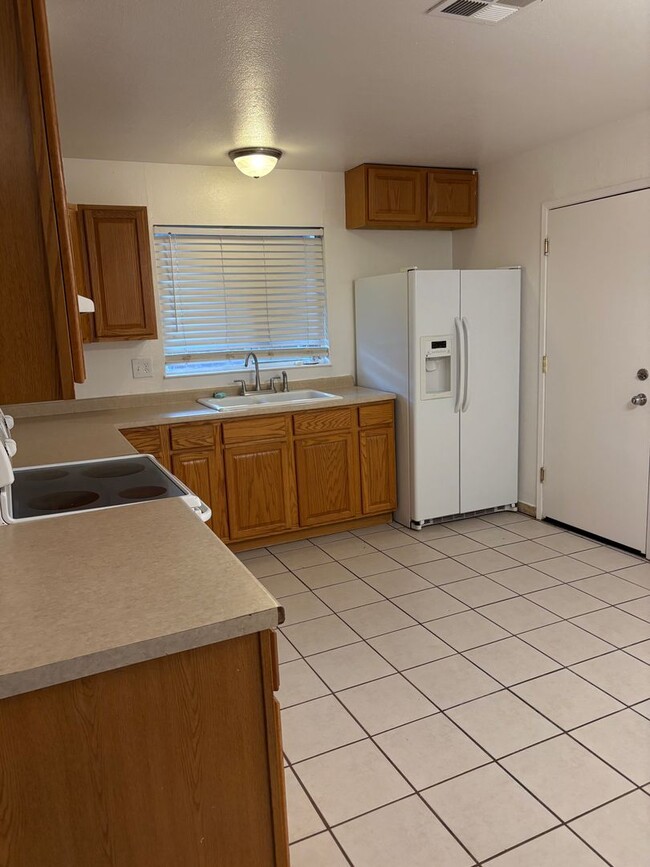 Building Photo - 10438 Abington Way