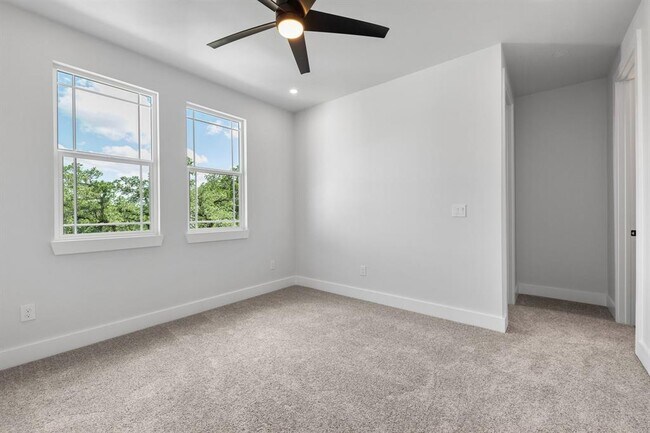 Building Photo - 14804 Arrowhead Dr