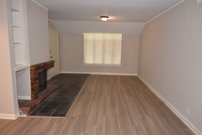 Building Photo - 2585 Marilee Ln