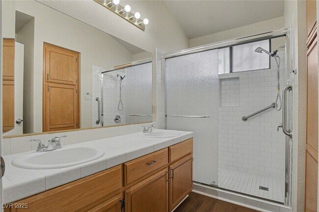 Building Photo - 7951 Aspendale Dr