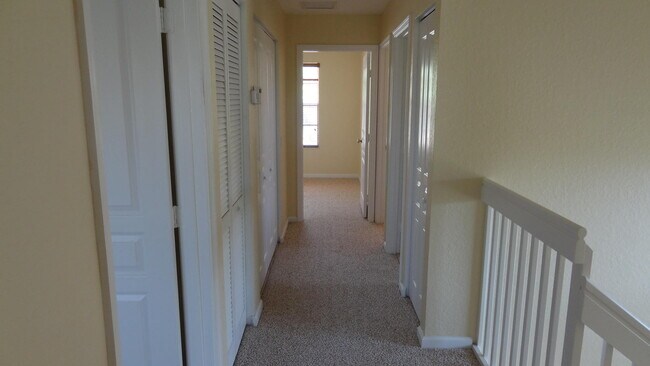 Building Photo - 5404 Sunseeker Blvd