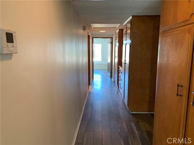 Building Photo - 12945 Hillcrest Dr