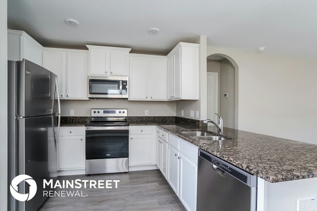 Building Photo - 26420 Richter Dr