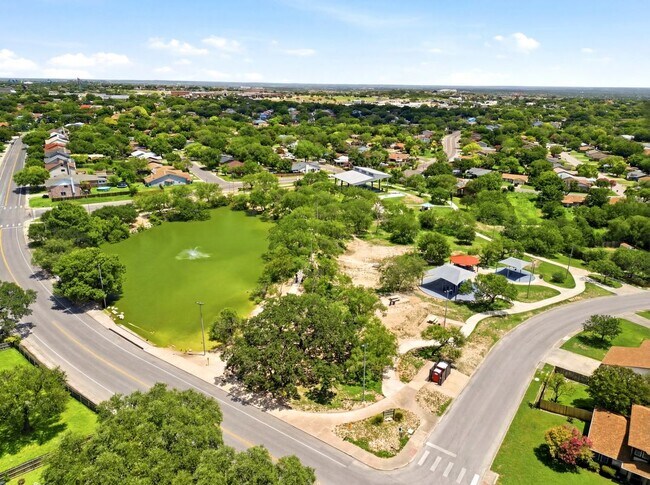 Building Photo - 1114 Churing Dr