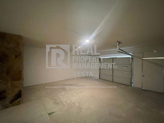 Building Photo - 8650 Hopewell Rd