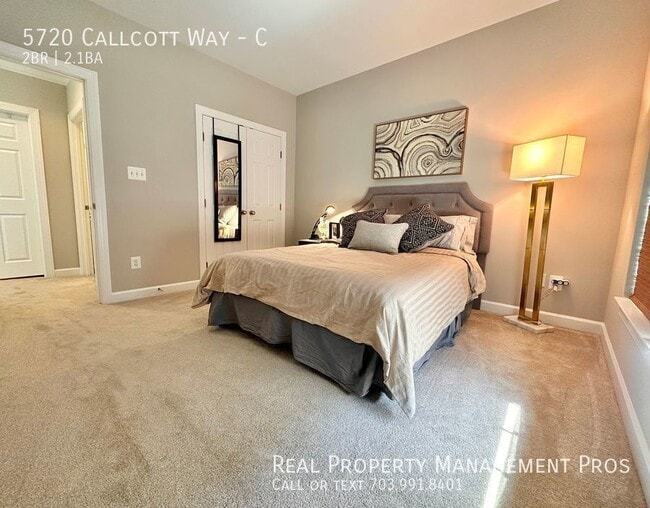 Building Photo - 5720 Callcott Way