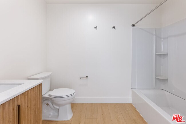 Building Photo - 8561 Belmont St