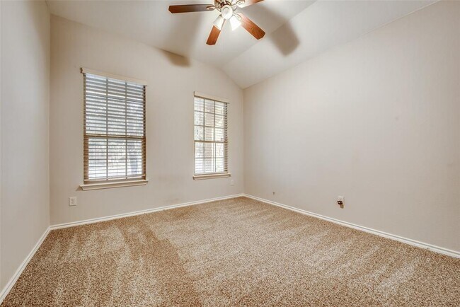 Building Photo - 1217 Nora Ln