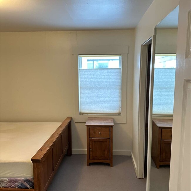 Building Photo - 45 E Simpson Ave