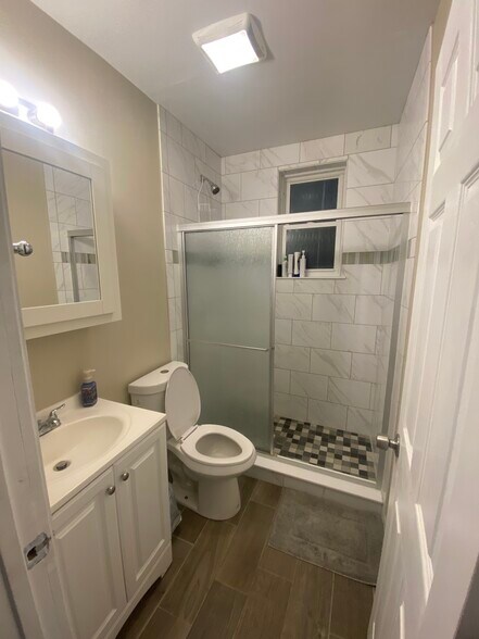 Building Photo - 3128 W 38th Pl