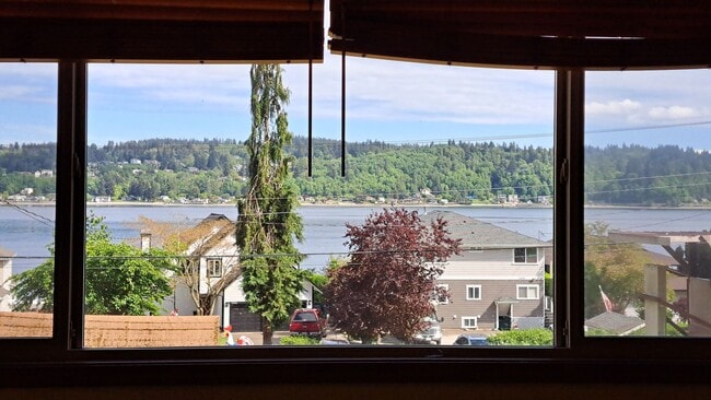 Building Photo - 1 Bedroom Rambler in Mannette