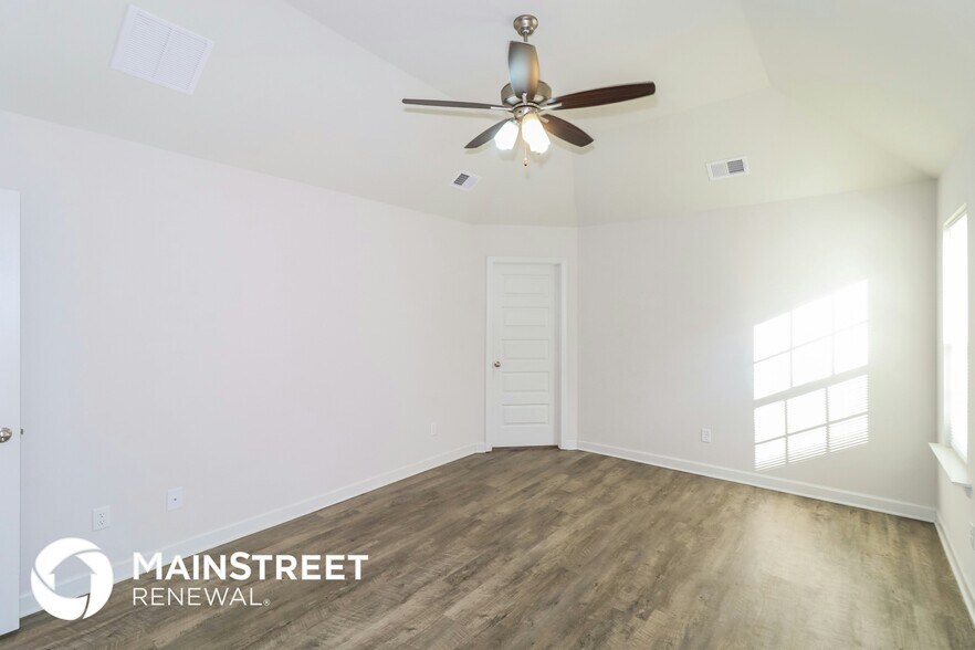 Building Photo - 8106 Aiden Rd