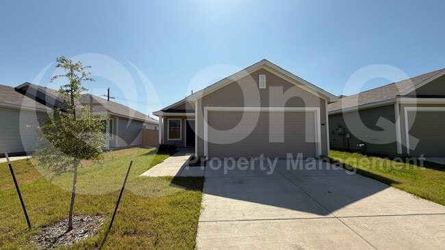 Primary Photo - 1117 Desert Willow Dr