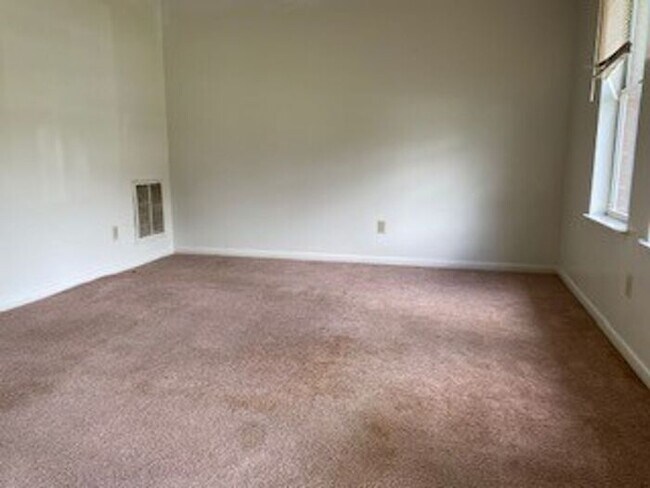 Building Photo - Spacious Condominium in Warner Robins