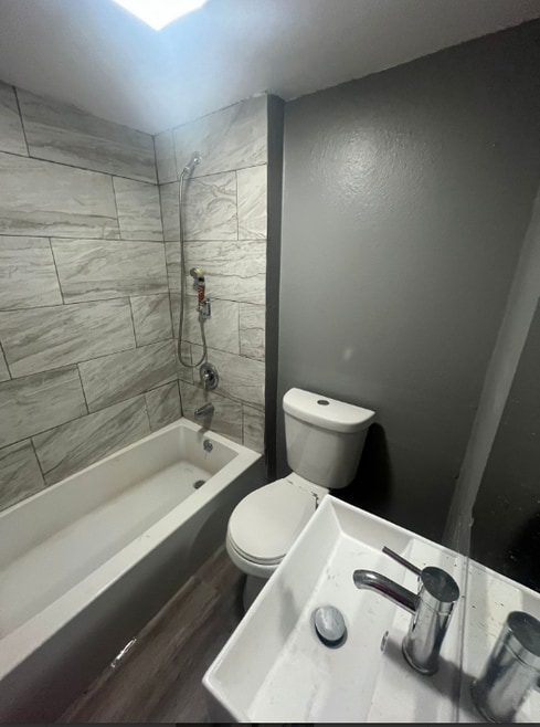 Building Photo - 111 S Summit St